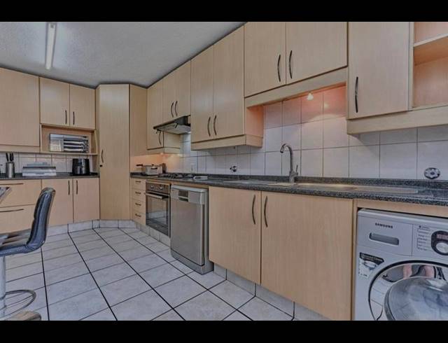 3 BEDROOM PROPERTY TO RENT IN VICTORY PARK